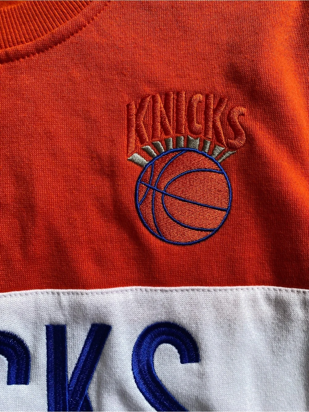 NWT Mitchell & Ness NY Knicks Crewneck Sweatshirt Womens M Hardwood Classic